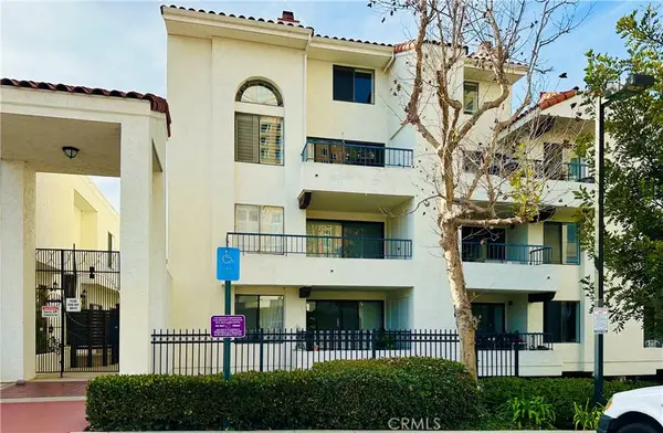 3525 Lebon Drive #204, San Diego, CA 92122