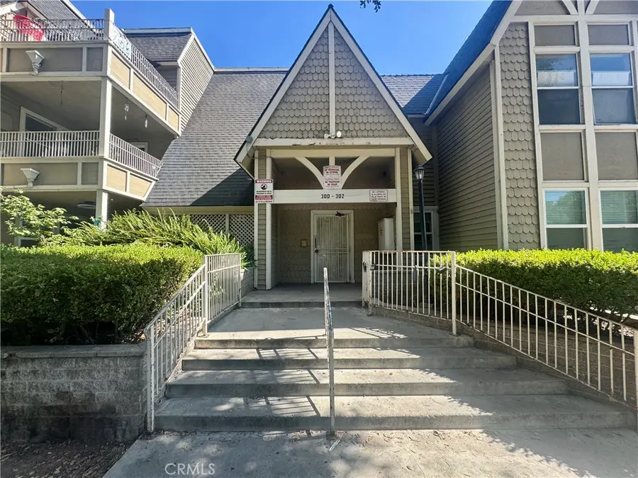 300 E Chestnut Avenue #301, Santa Ana, CA 92701 - #2