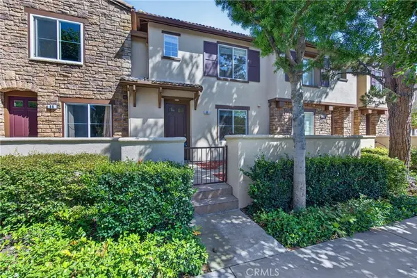 90 Topaz, Irvine, CA 92602