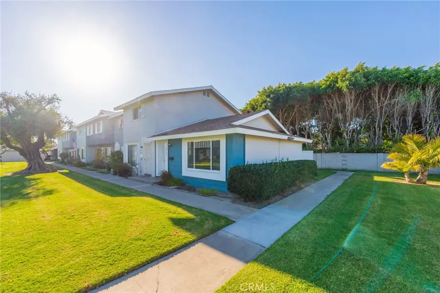 19760 Kingswood, Huntington Beach, CA 92646 - #3