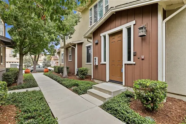 355 Flyers Lane, Tustin, CA 92782
