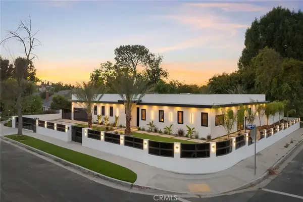 20703 Quedo Dr, Woodland Hills, CA 91364