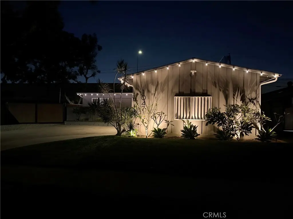 1047 Sherwood, Santa Ana, CA 92706 - #1