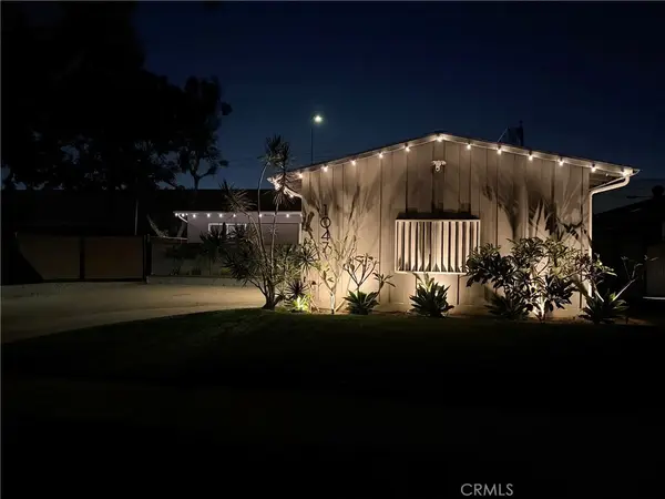 1047 Sherwood, Santa Ana, CA 92706