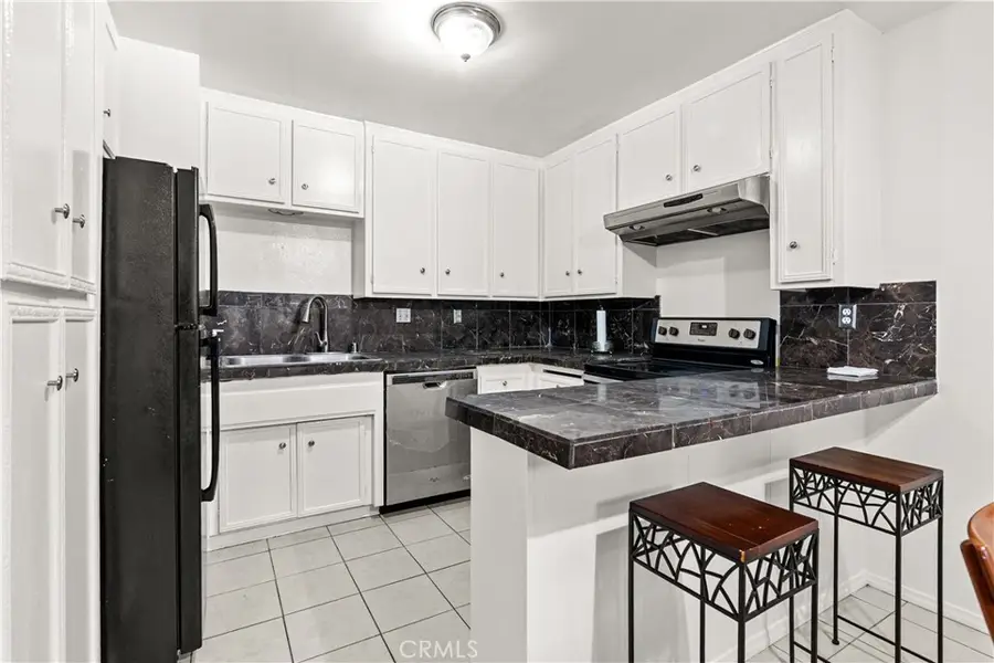 444 Obispo Avenue #3, Long Beach, CA 90814 - #2