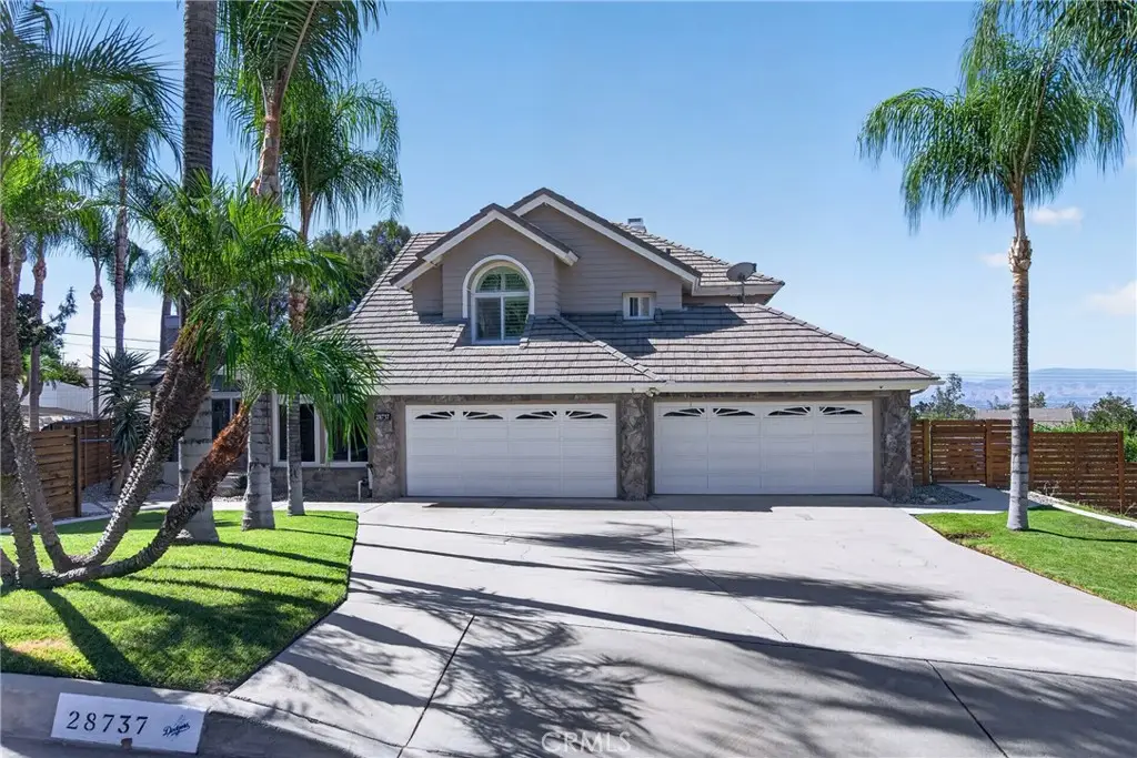 28737 Live Oak Road, Highland, CA 92346 - #1
