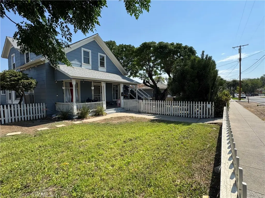 523 W 5th, Corona, CA 92882 - #1