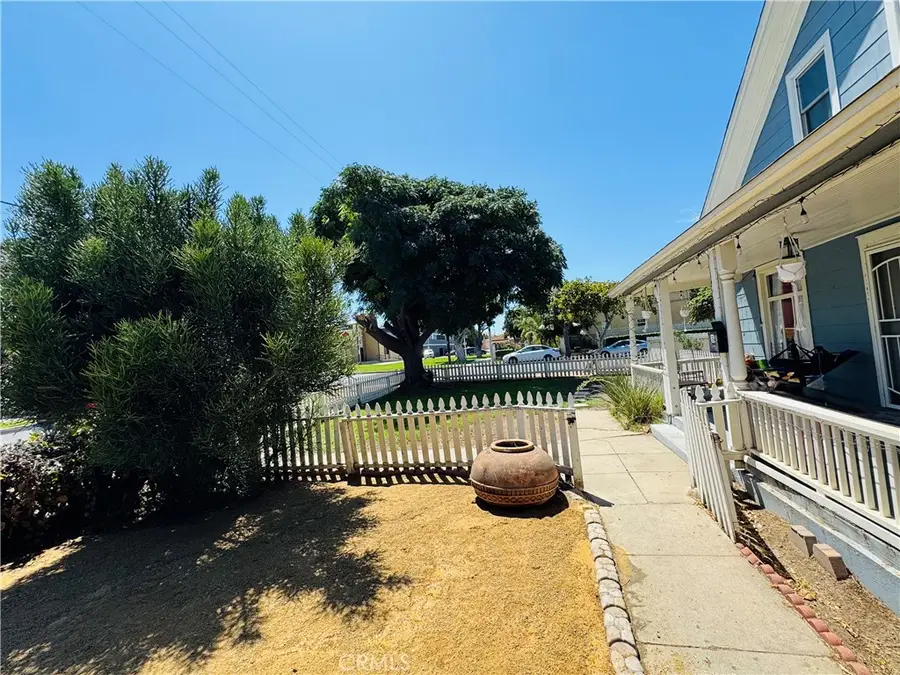 523 W 5th, Corona, CA 92882 - #3