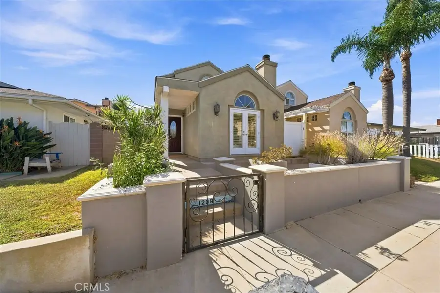 1209 Huntington Street, Huntington Beach, CA 92648 - #2