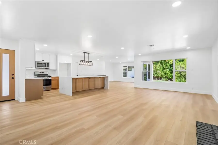 10007 Debra Ave, North Hills, CA 91343 - #2