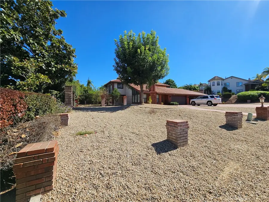 2073 Gainsborough, Riverside, CA 92506 - #2