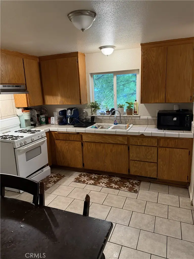1377 Norton, Oroville, CA 95966 - #2