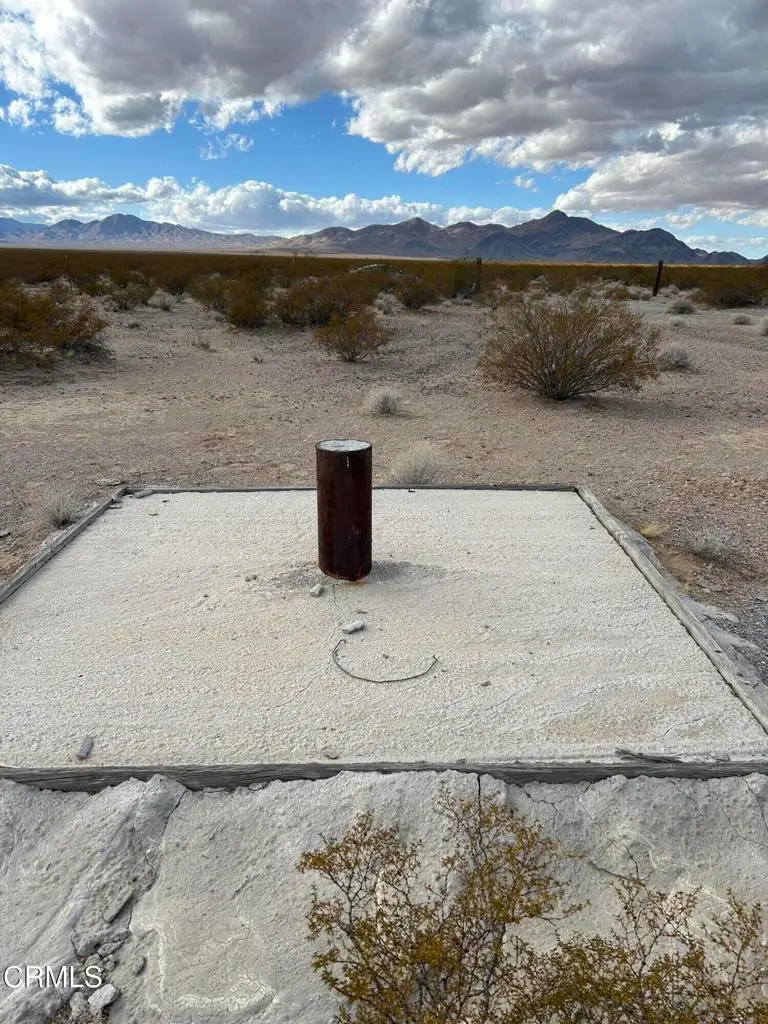 27 Cheyene, Baker, CA 92309 - #3