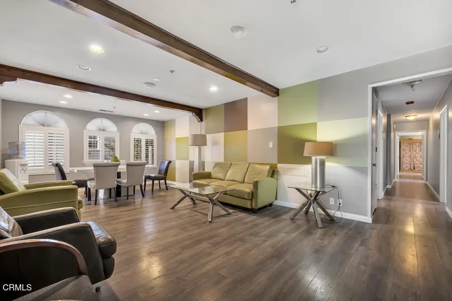 15743 Covello Street, Lake Balboa, CA 91406 - Image #2