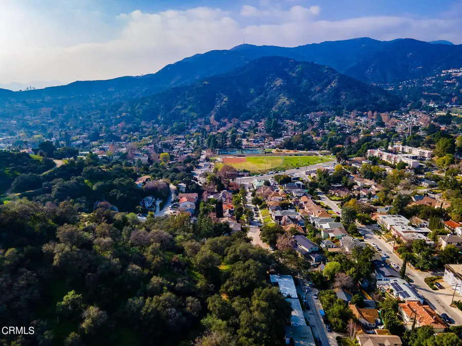 6 Vista Del Verde Drive, Glendale, CA 91208 - Image #2