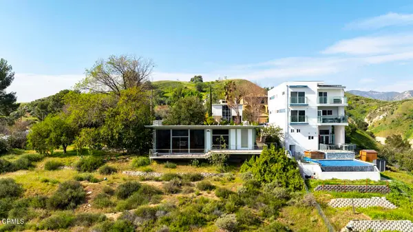 12016 Mountain View Trail, Sylmar, CA 91342