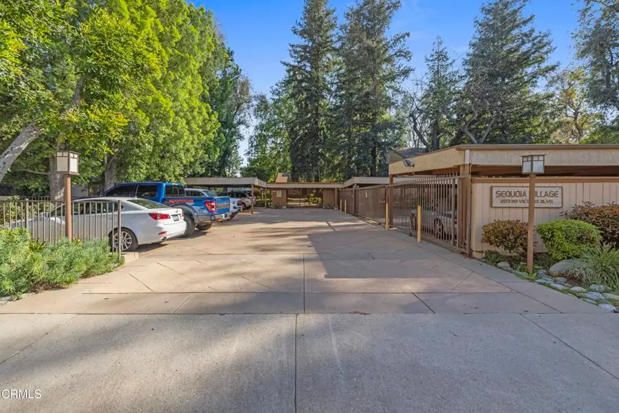 22330 Victory Boulevard #401, Woodland Hills, CA 91367 - #3