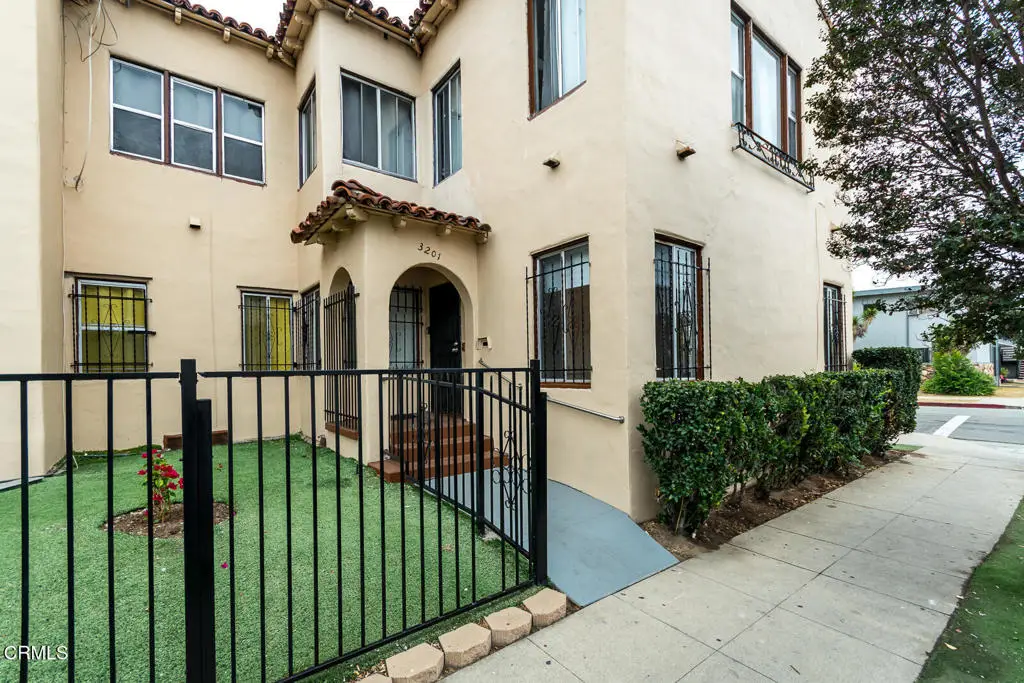 3201 W 21st Street, Los Angeles, CA 90018 - #1