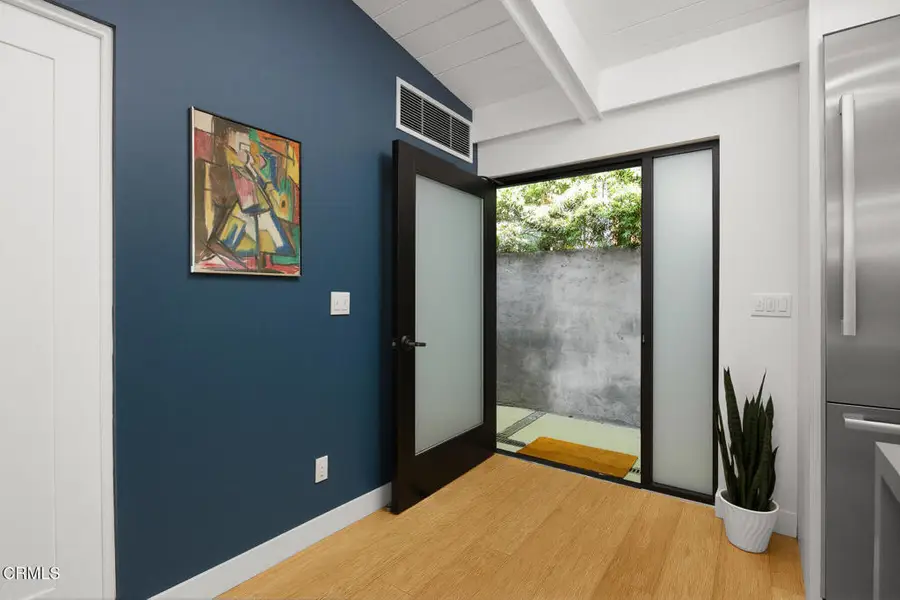 3902 Sunset Drive, Los Angeles, CA 90027 - #3