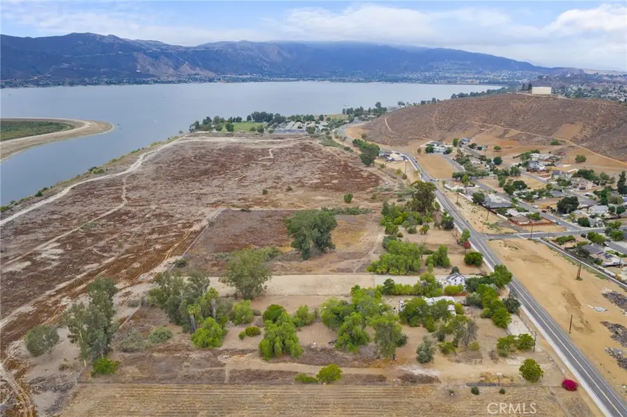 816 E Lakeshore, Lake Elsinore, CA 92530 - Image #3