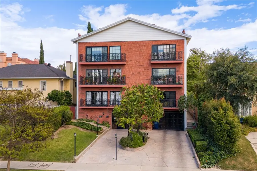 822 S Windsor Boulevard #203, Los Angeles, CA 90005 - #2