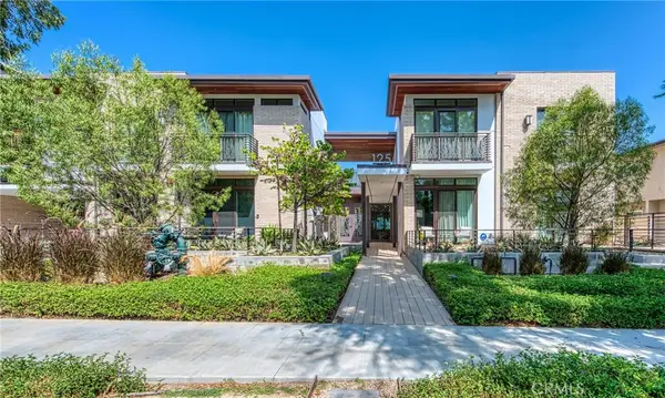 125 Hurlbut Street #203, Pasadena, CA 91105