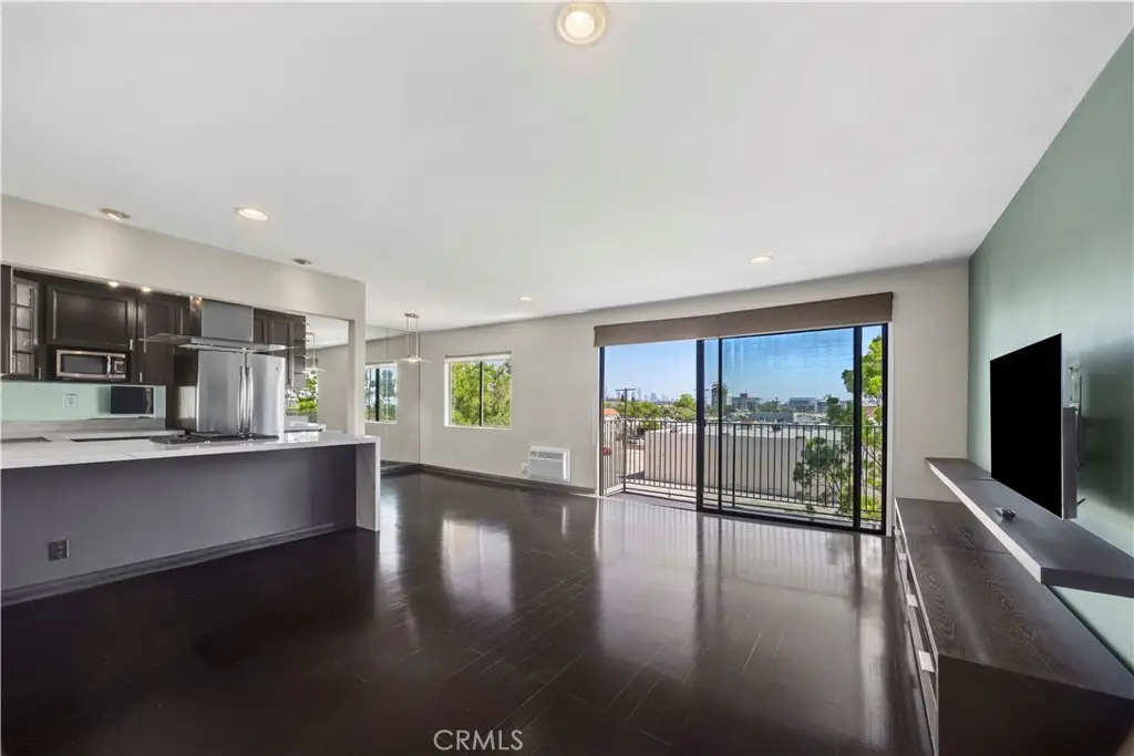 1930 N Vermont #302, Los Angeles, CA 90027 - #1