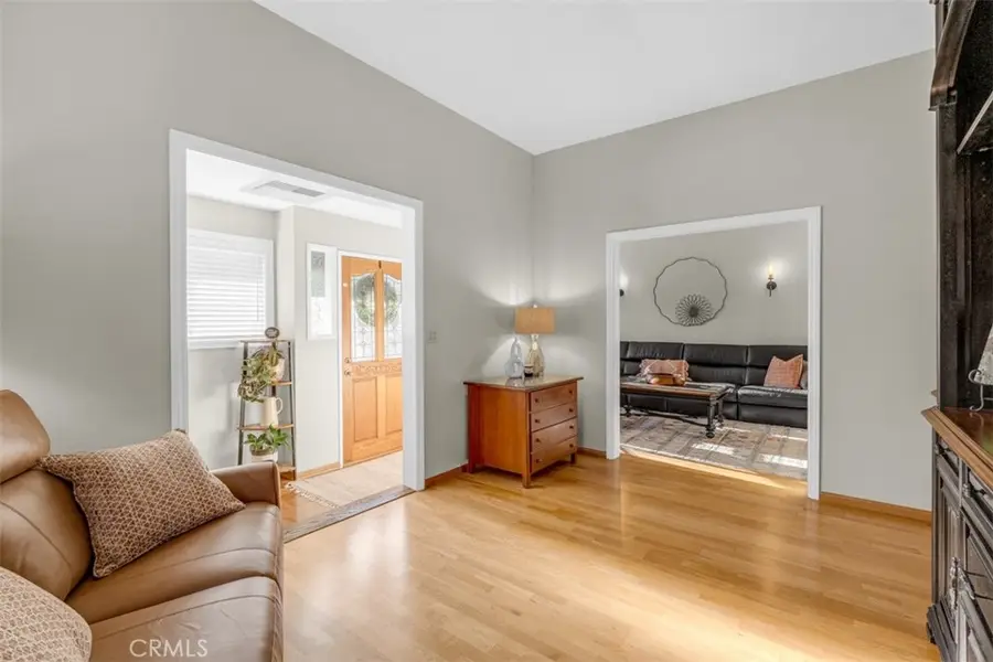 870 S Euclid Avenue, Pasadena, CA 91106 - #3
