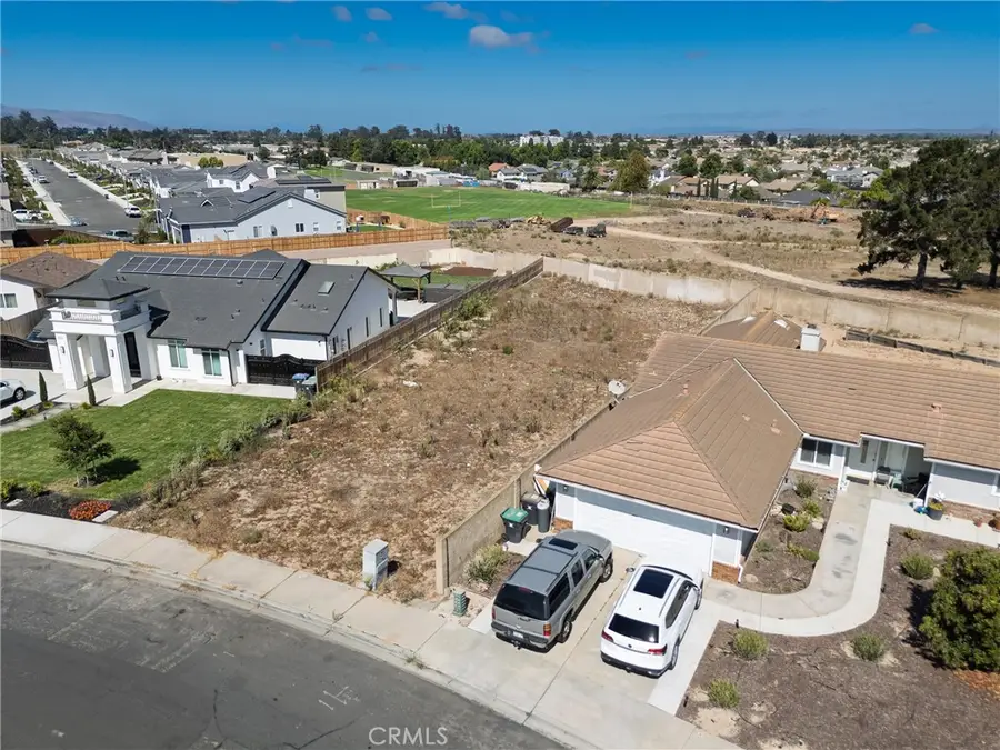 827 Firefox Drive, Santa Maria, CA 93455 - #3