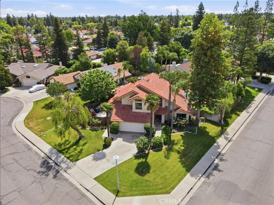 9613 Red Oak Court, Bakersfield, CA 93311 - #2