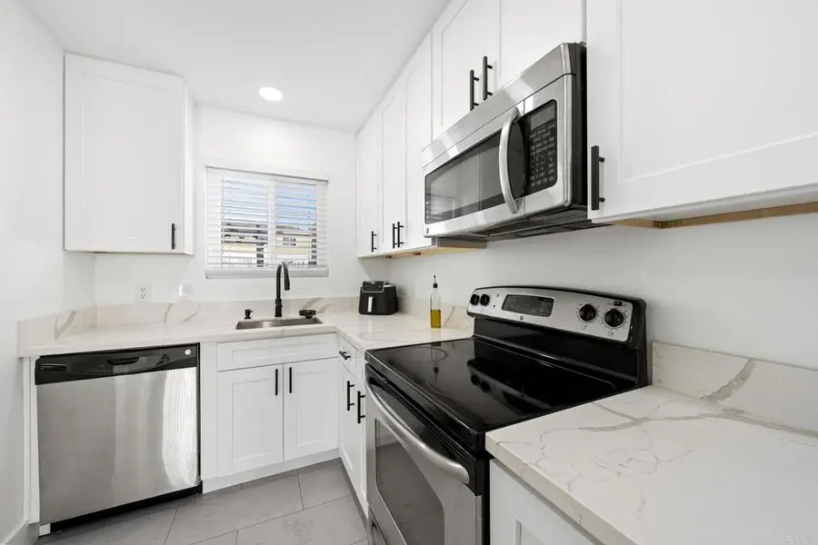 9210 Kenwood Drive #J, Spring Valley, CA 91977 - Image #2