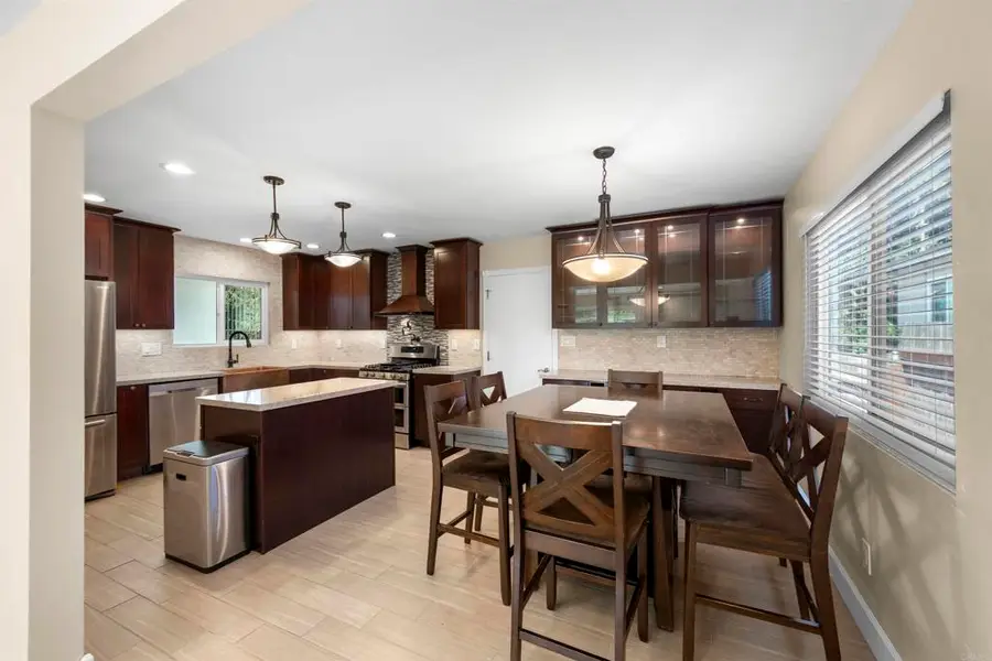 202 E J St, Chula Vista, CA 91910 - Image #2