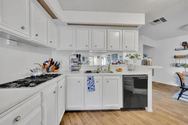 2003 Bayview Heights Drive #SPC 109, San Diego, CA 92105