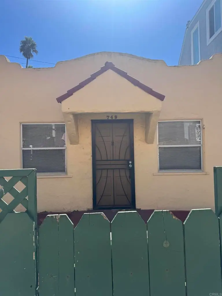 749 York Court, San Diego, CA 92109 - Image #1