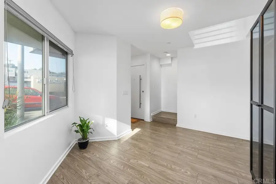 2187 Catalina Boulevard, San Diego, CA 92107 - Image #3