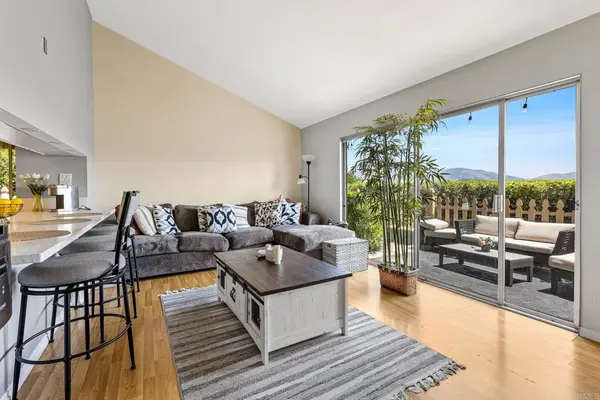 10065 10065 Canyonview Court, Spring Valley, CA 91977