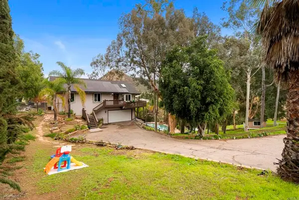 111 La Cresta Trl, El Cajon, CA 92019