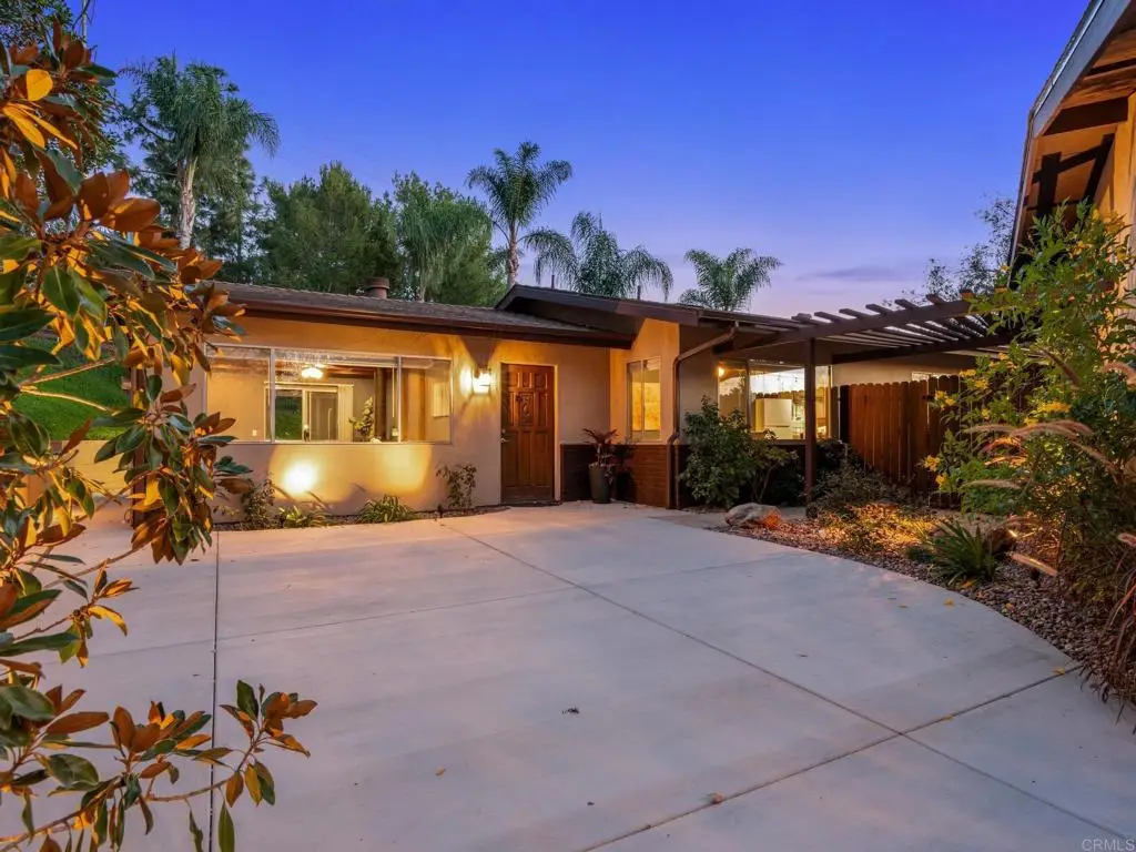 1130 Pebble Springs Lane, Escondido, CA 92026 - Image #1