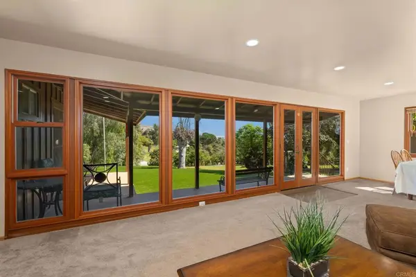 11460 Pinehurst Dr, Lakeside, CA 92040