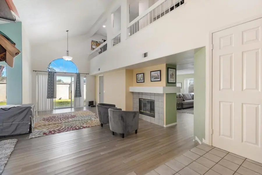 39082 Via Las Quintas, Murrieta, CA 92562 - #2