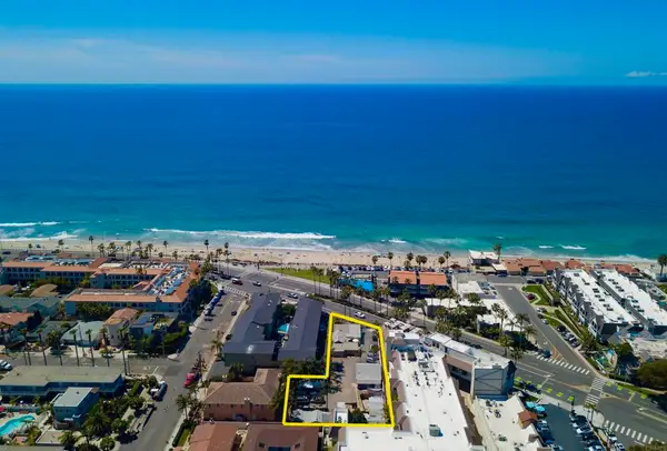 & 3162 Carlsbad Boulevard, Carlsbad, CA 92008