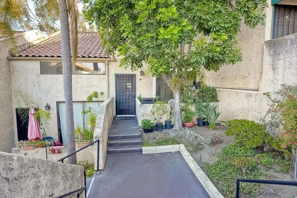 7940 University Avenue #14, La Mesa, CA 91942