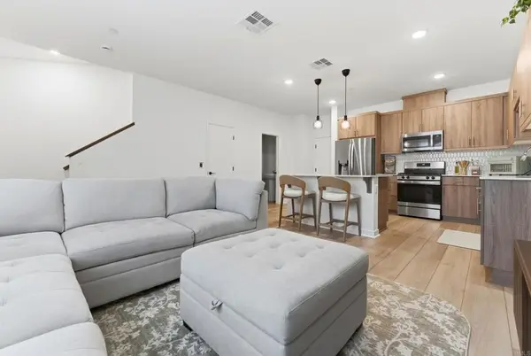 35172 Rangpur Lane, Fallbrook, CA 92028
