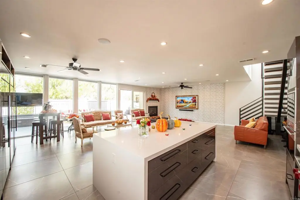 17892 Creciente Way, San Diego, CA 92127 - #1