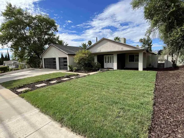 329 E South Avenue, Redlands, CA 92373