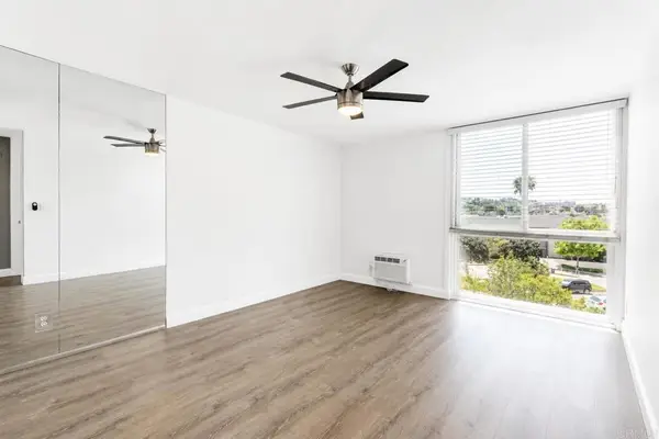 3050 Rue D'orleans #404, San Diego, CA 92110