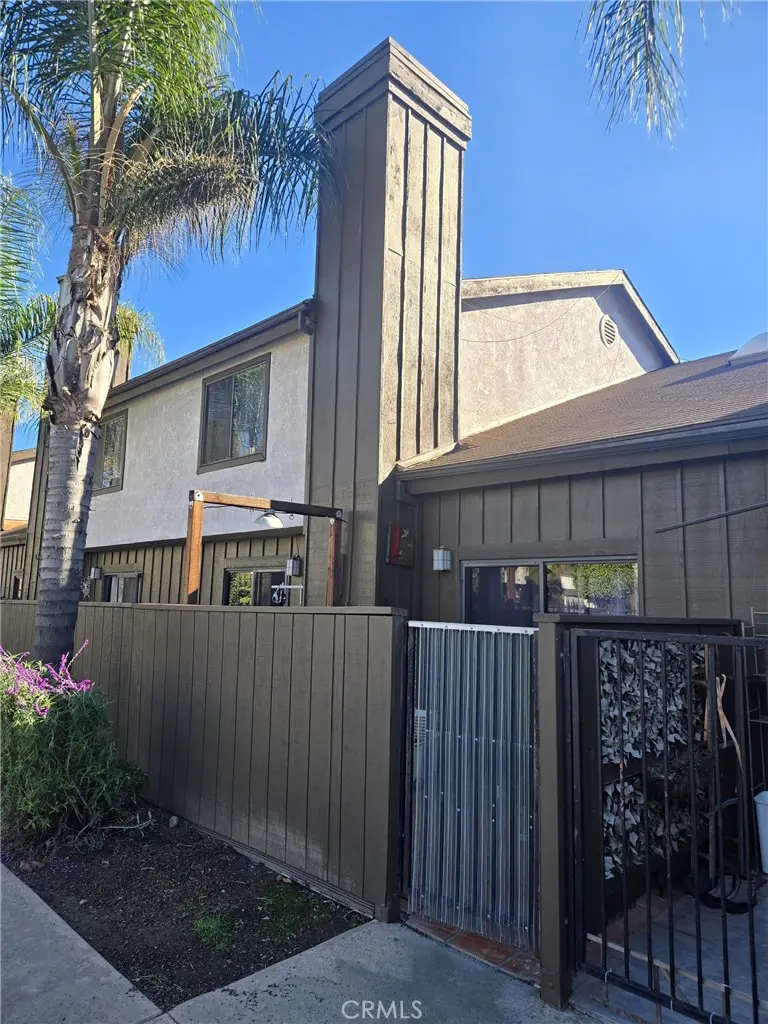 6100 Arbutus Avenue #42, Huntington Park, CA 90255 - Image #1