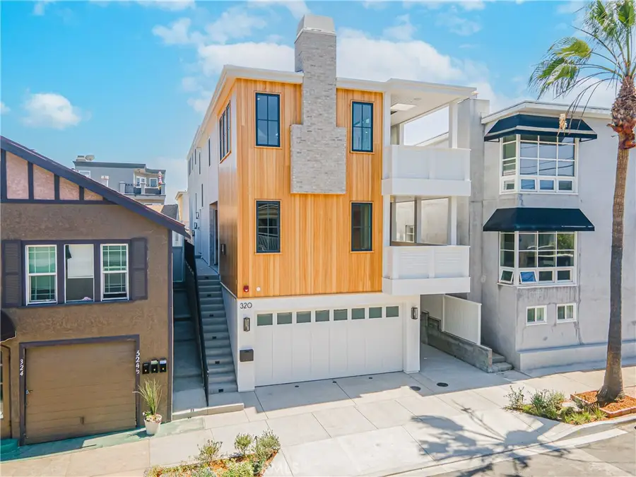 320 1st St, Manhattan Beach, CA 90266 - #3