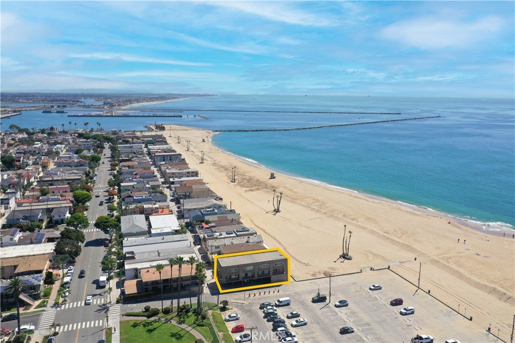 1001 Seal Way 1, Seal Beach, CA 90740 BHGRE