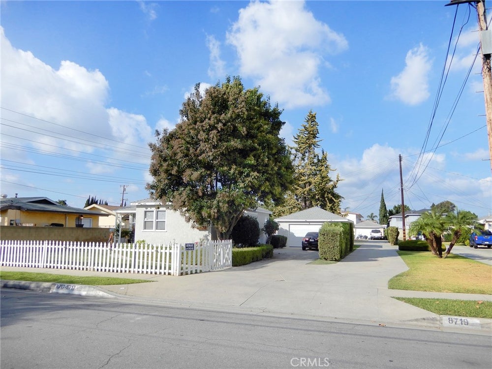 8717 Rose Street, Bellflower, CA 90706 BHGRE